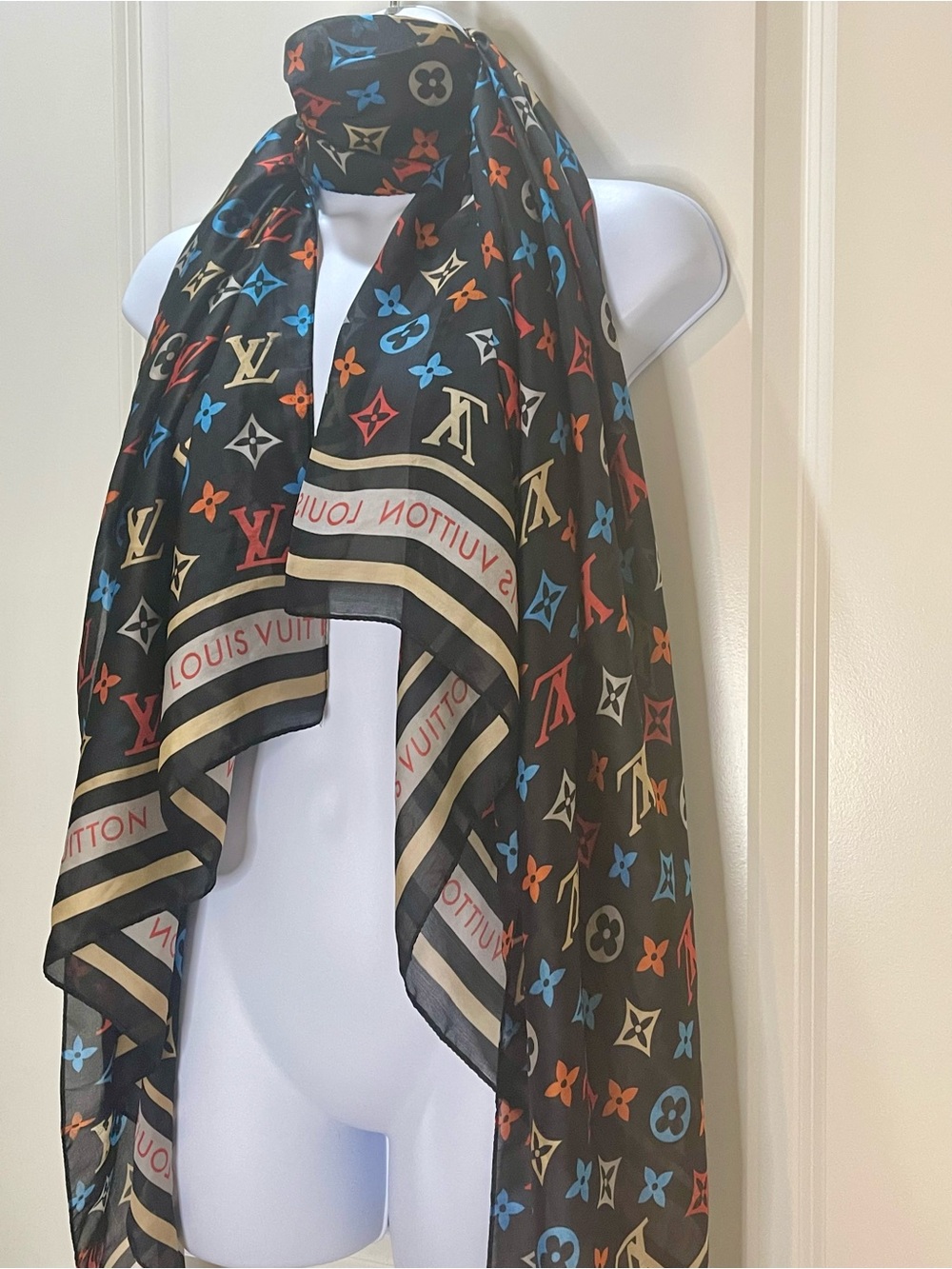 Louis Vuitton Black Silk Scarf with Multicolor Monogram Logo Italy - Picture 6 of 8